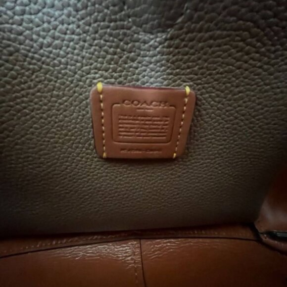 Coach Lana Shoulder Bag 23 - Picture 8 of 10